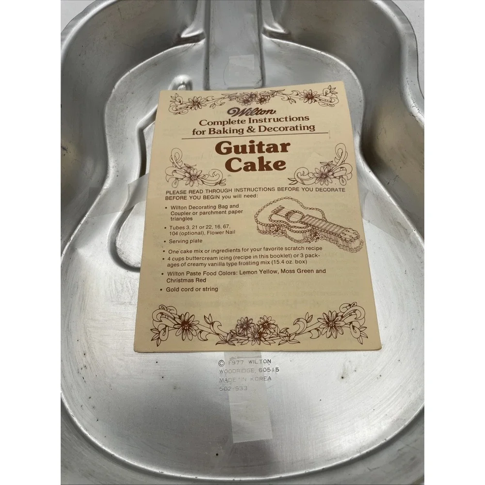 Wilton Cake Pan Acoustic Guitar 1977 502-933 w/Instructions Insert